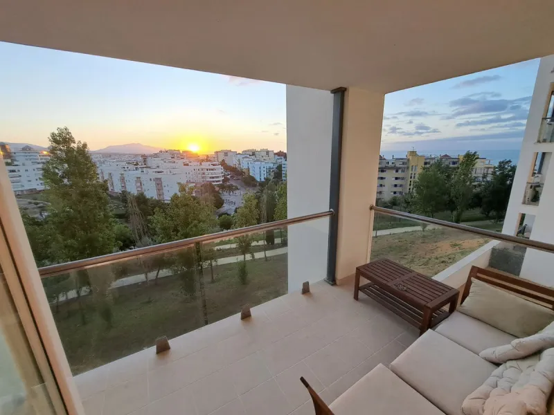Modern 2-Bedroom Apartment with Parking – Puerto Blanco, Estepona