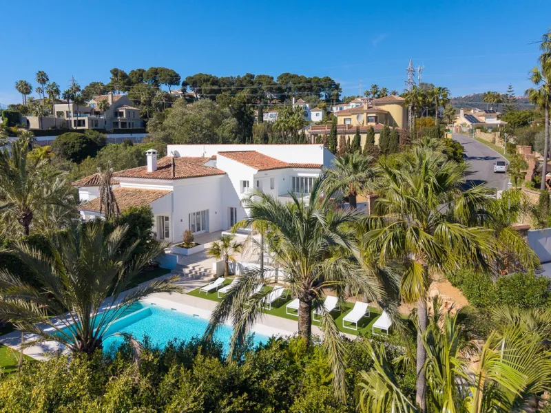 Luxury Villa with Panoramic Sea Views in Marbella