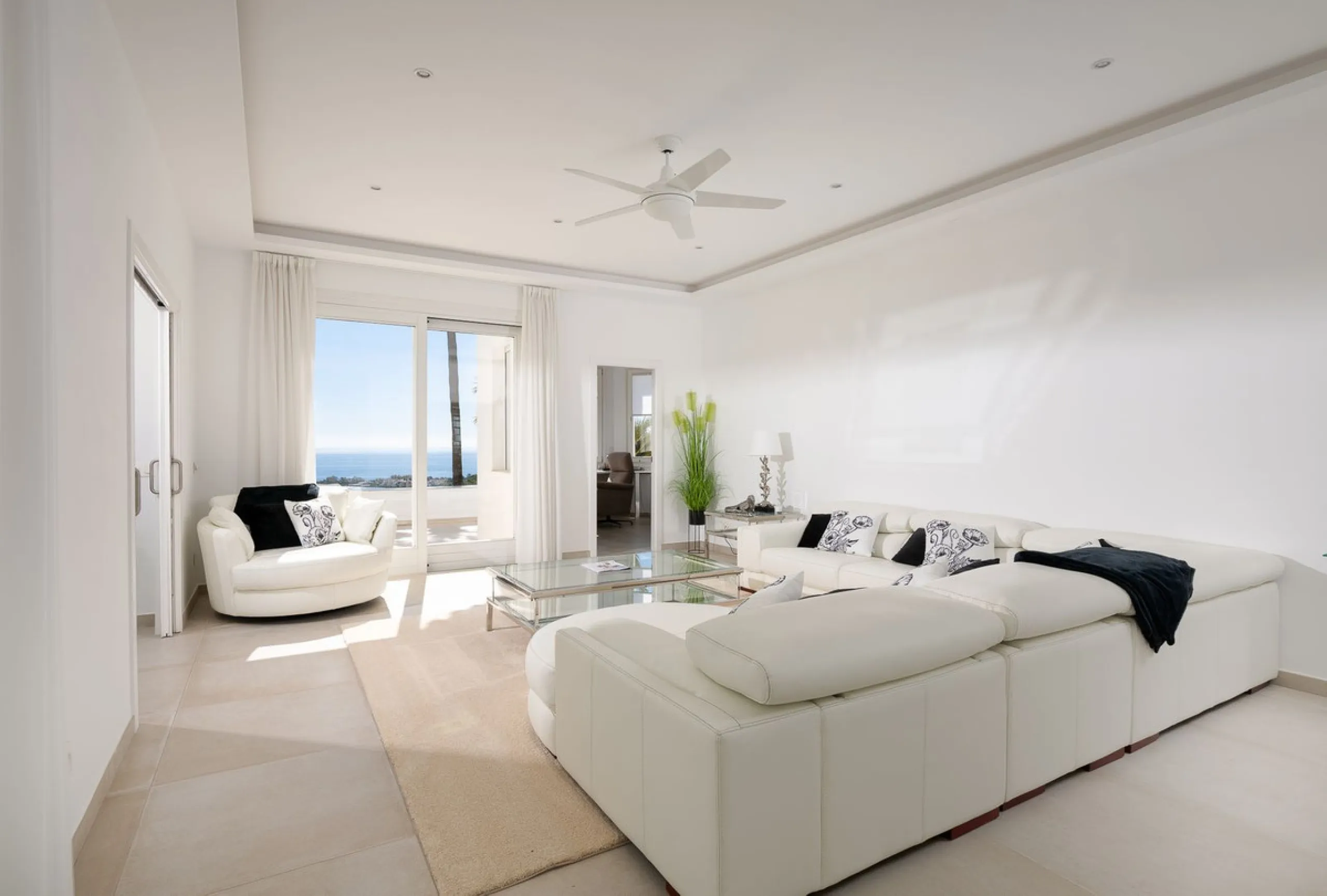 Luxury Villa with Panoramic Sea Views in Marbella