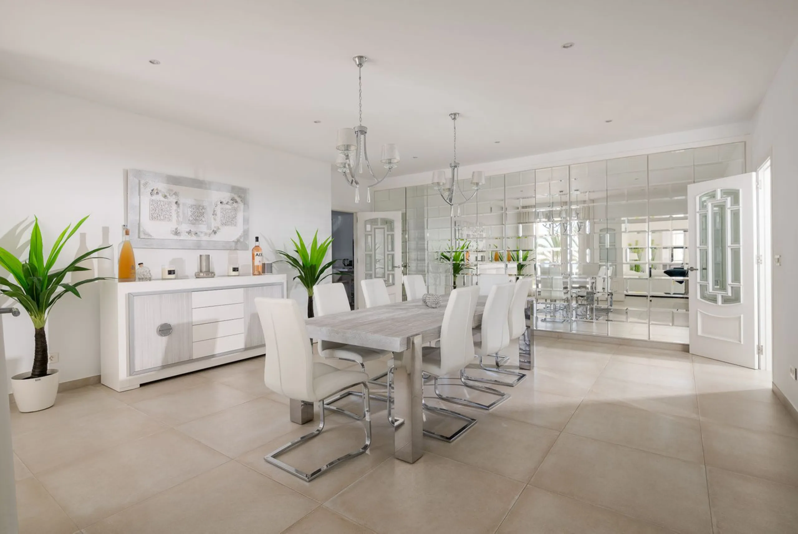 Luxury Villa with Panoramic Sea Views in Marbella