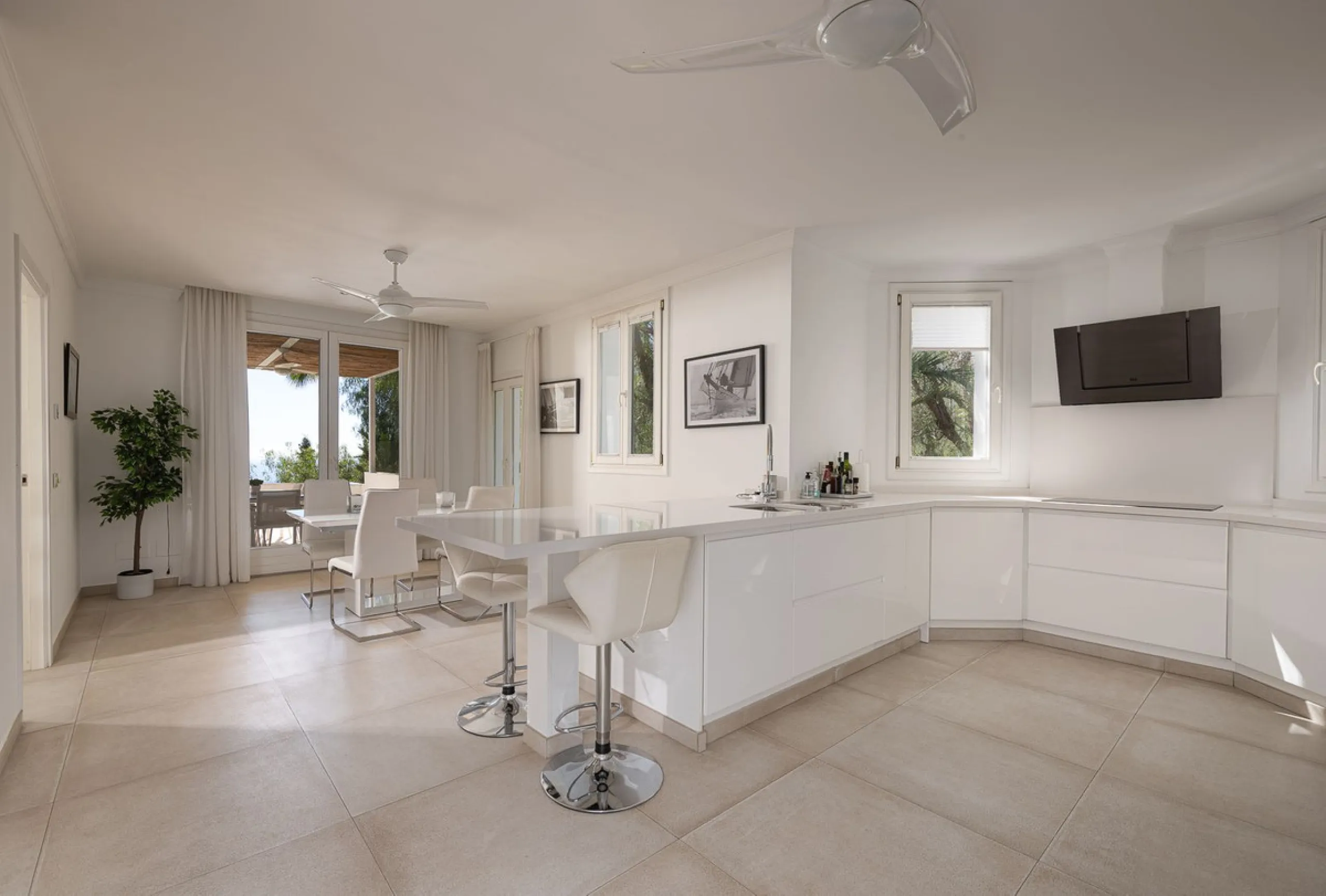 Luxury Villa with Panoramic Sea Views in Marbella