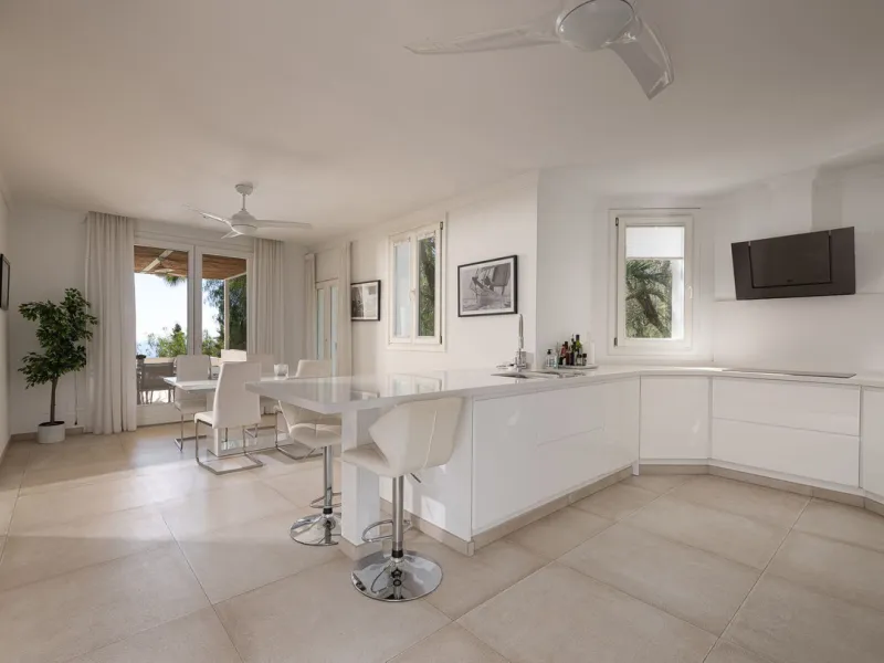 Luxury Villa with Panoramic Sea Views in Marbella