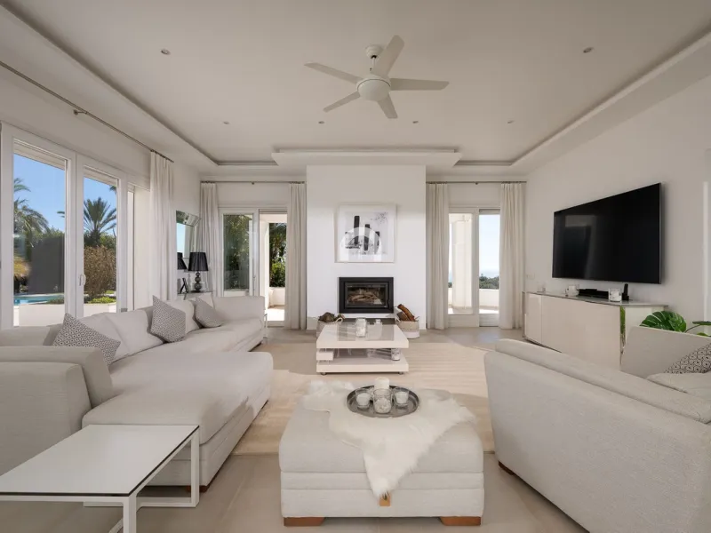 Luxury Villa with Panoramic Sea Views in Marbella