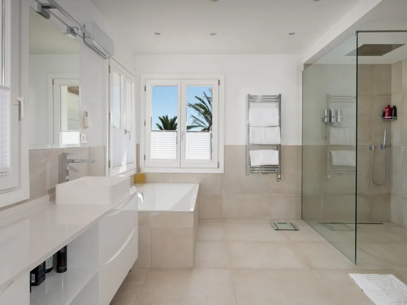 Luxury Villa with Panoramic Sea Views in Marbella