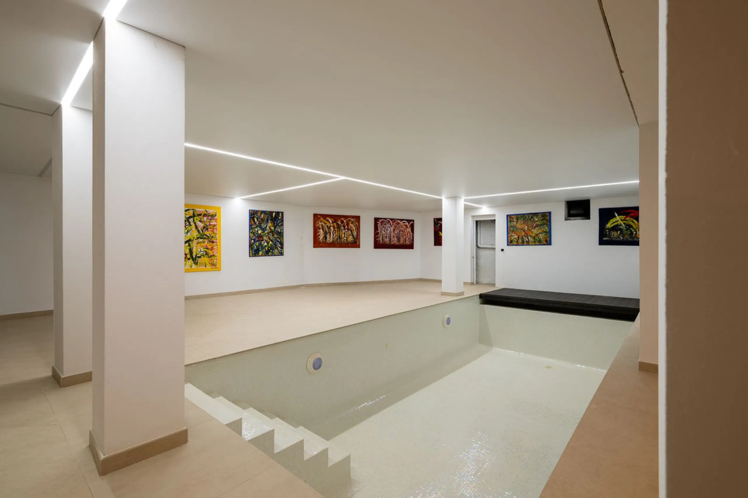 Luxury Villa with Panoramic Sea Views in Marbella