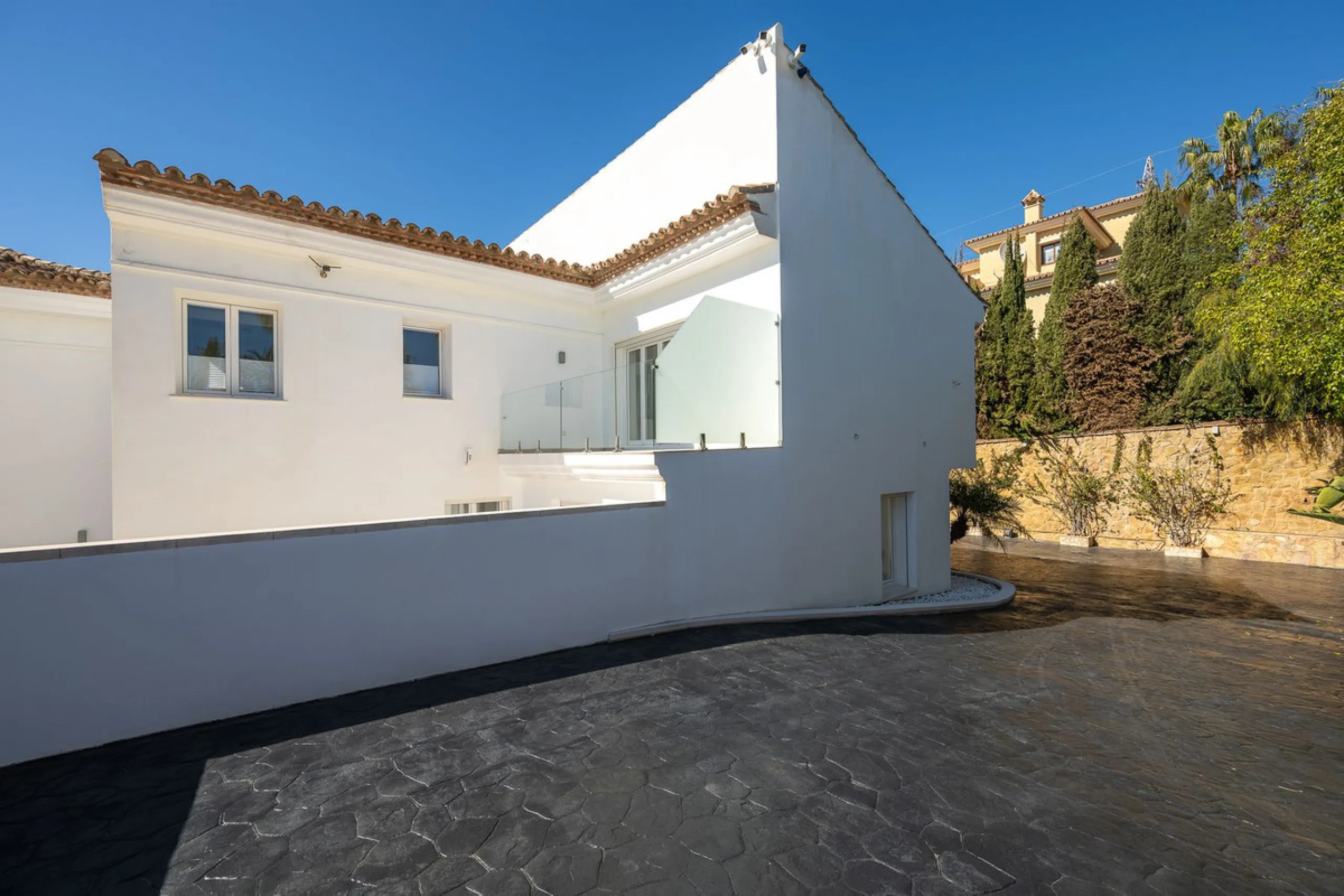 Luxury Villa with Panoramic Sea Views in Marbella