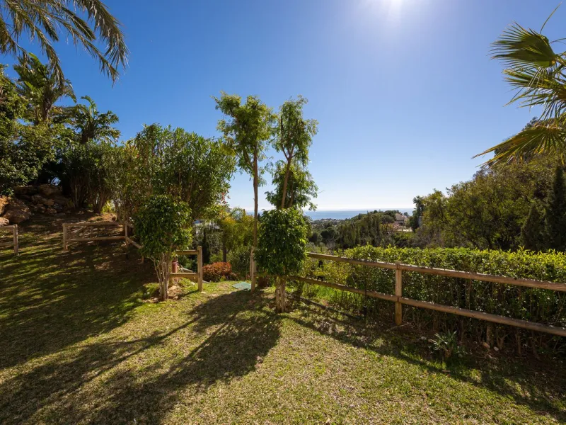 Luxury Villa with Panoramic Sea Views in Marbella