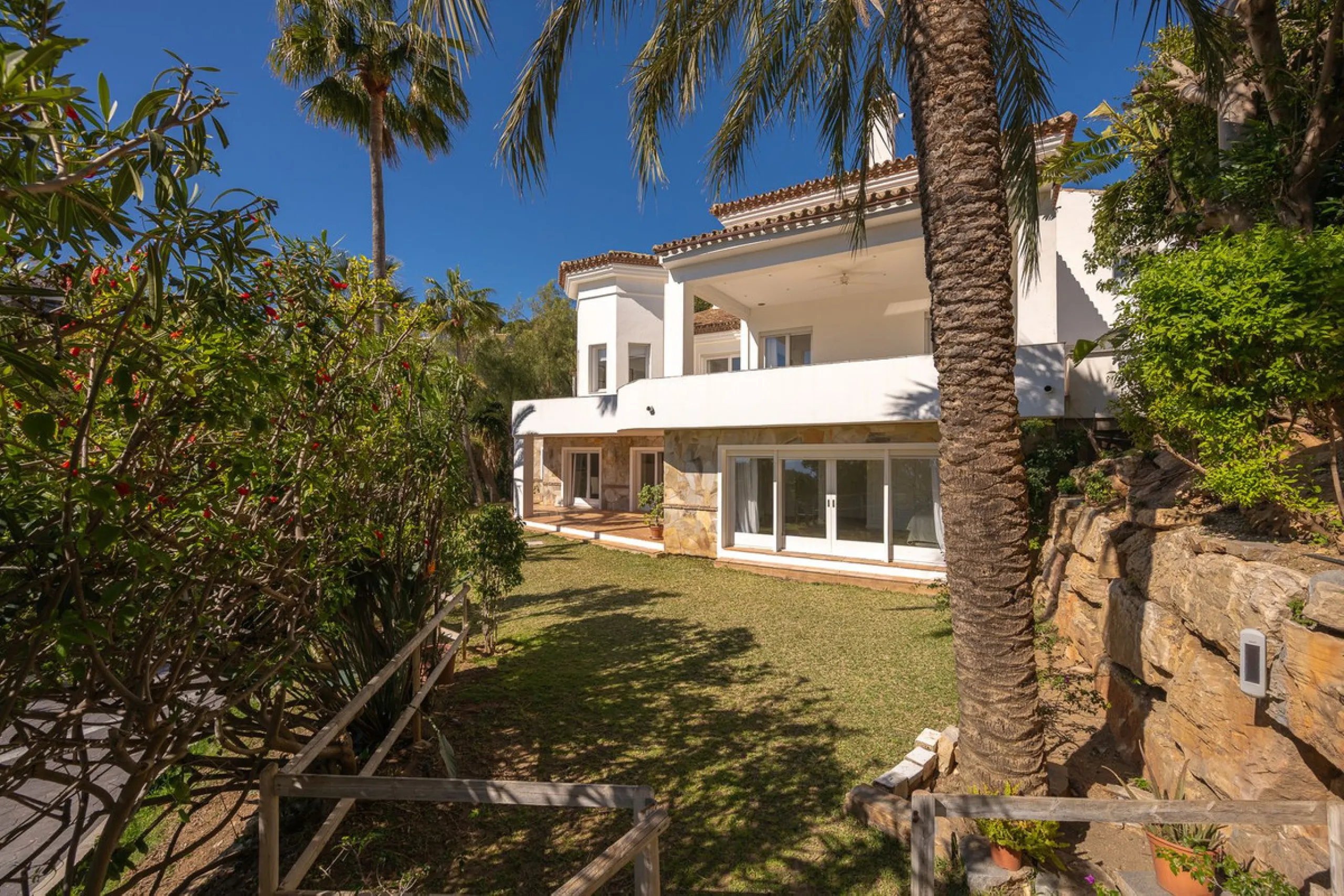 Luxury Villa with Panoramic Sea Views in Marbella