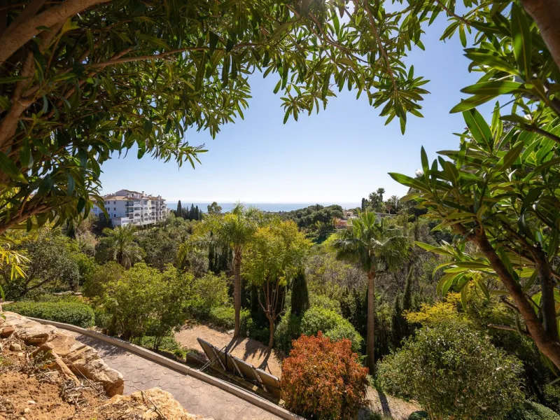 Luxury Villa with Panoramic Sea Views in Marbella