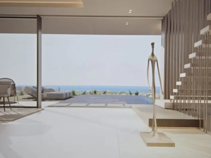 A prime plot featuring a spectacular project and a fully approved building permit, ready for development. 1.733 m²
