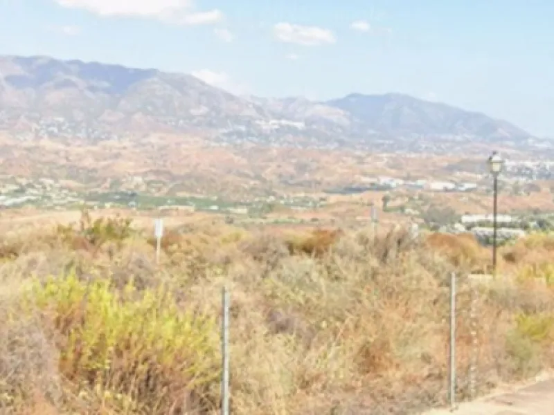 A prime plot featuring a spectacular project and a fully approved building permit, ready for development. 1.733 m²