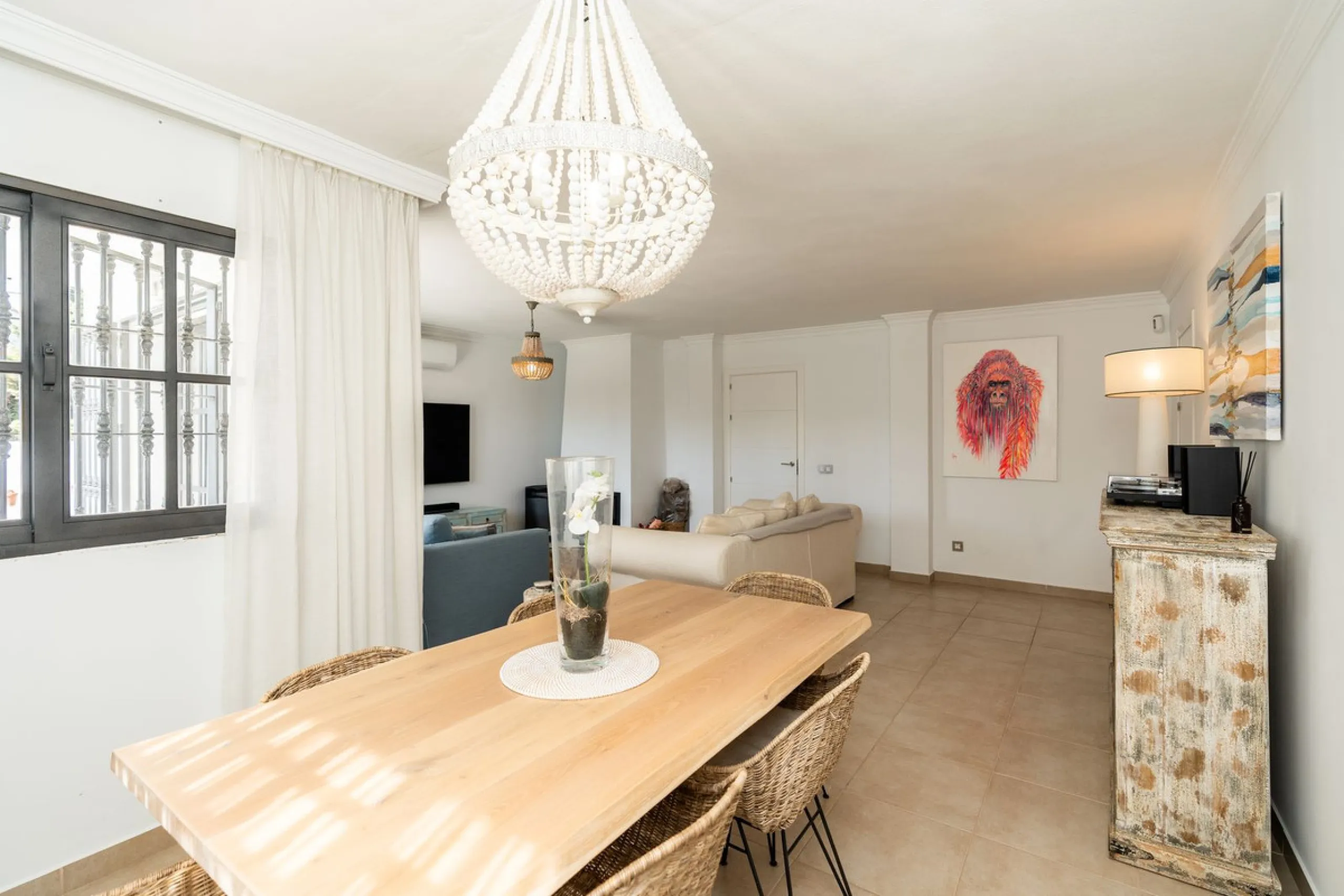 Detached Renovated Villa with Guest Apartment and Exceptional Outdoor Living – El Pilar, El Paraíso
