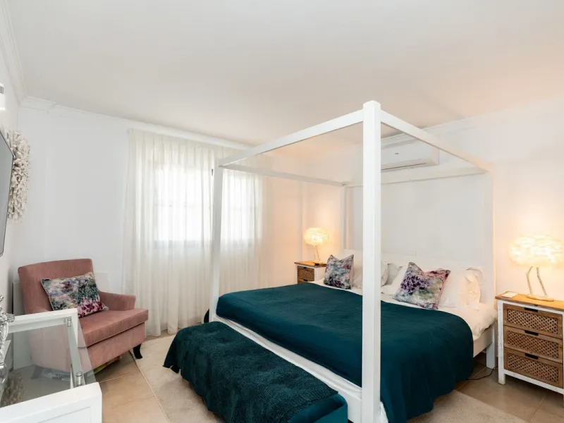 Detached Renovated Villa with Guest Apartment and Exceptional Outdoor Living – El Pilar, El Paraíso