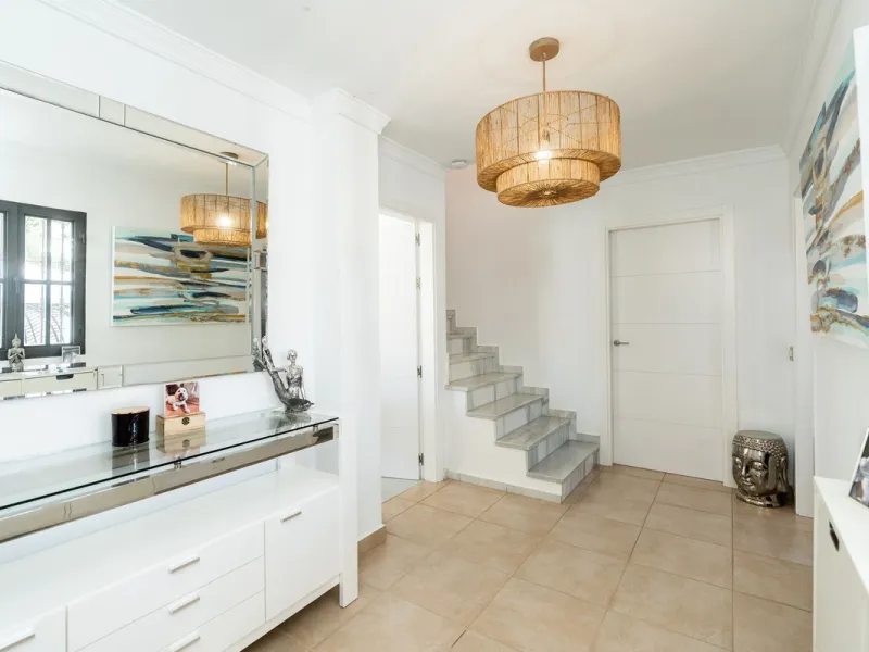 Detached Renovated Villa with Guest Apartment and Exceptional Outdoor Living – El Pilar, El Paraíso