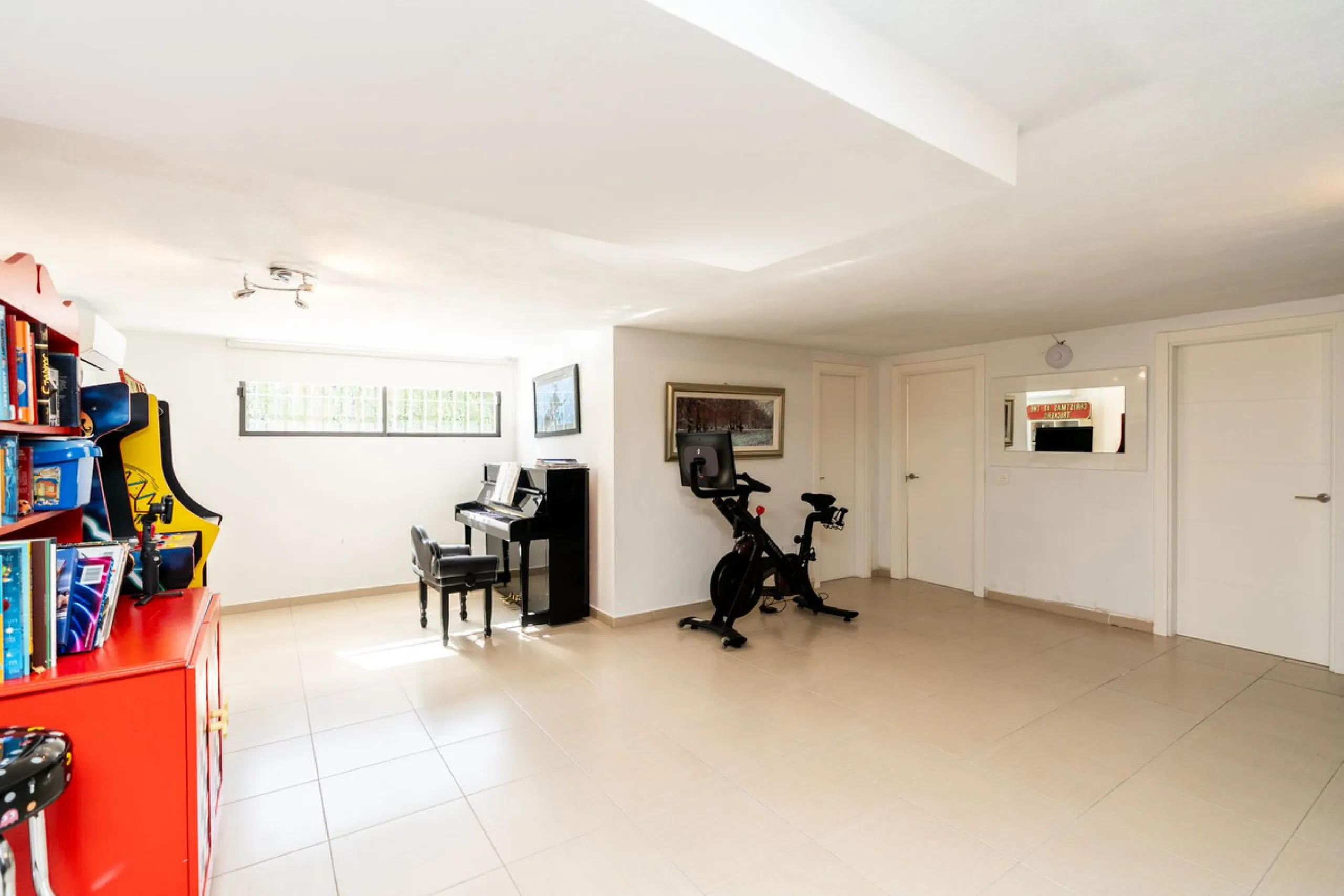 Detached Renovated Villa with Guest Apartment and Exceptional Outdoor Living – El Pilar, El Paraíso