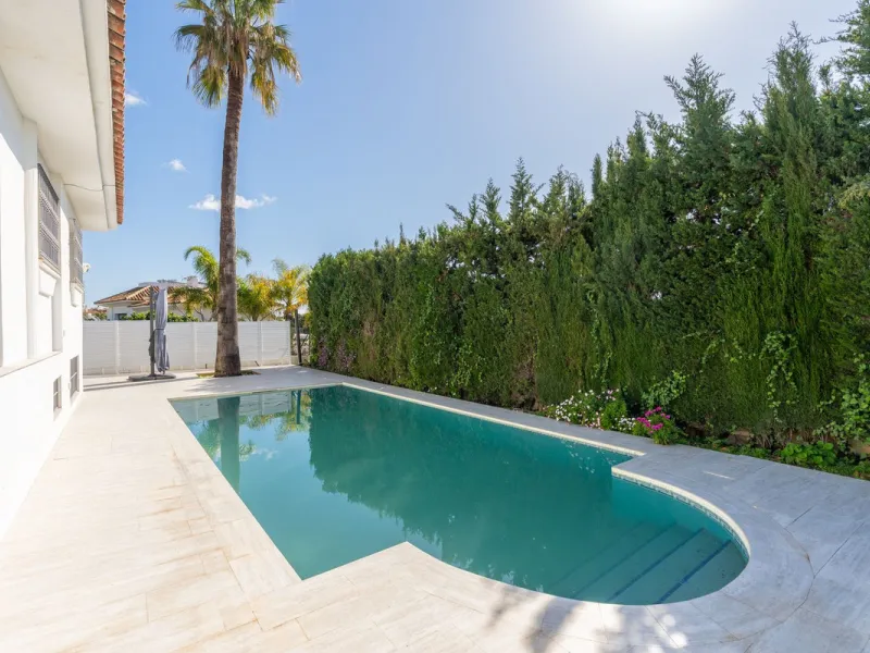 Detached Renovated Villa with Guest Apartment and Exceptional Outdoor Living – El Pilar, El Paraíso