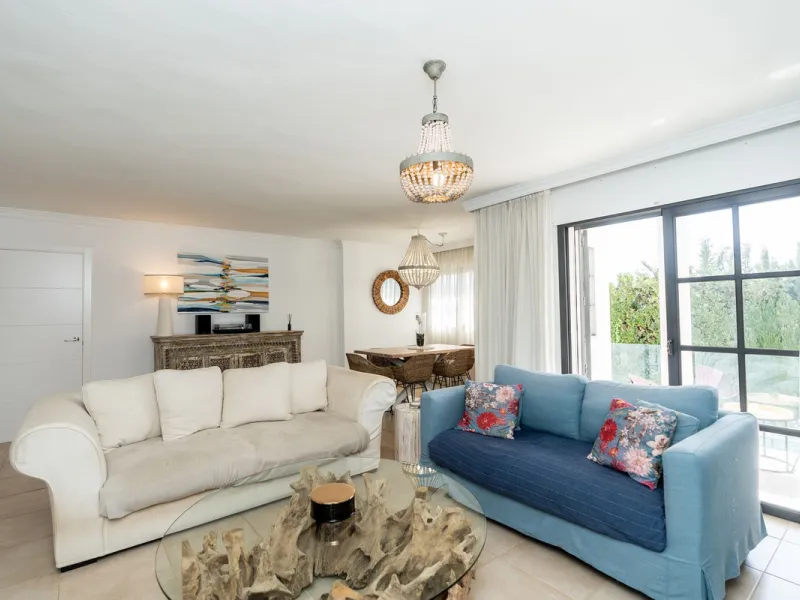 Detached Renovated Villa with Guest Apartment and Exceptional Outdoor Living – El Pilar, El Paraíso