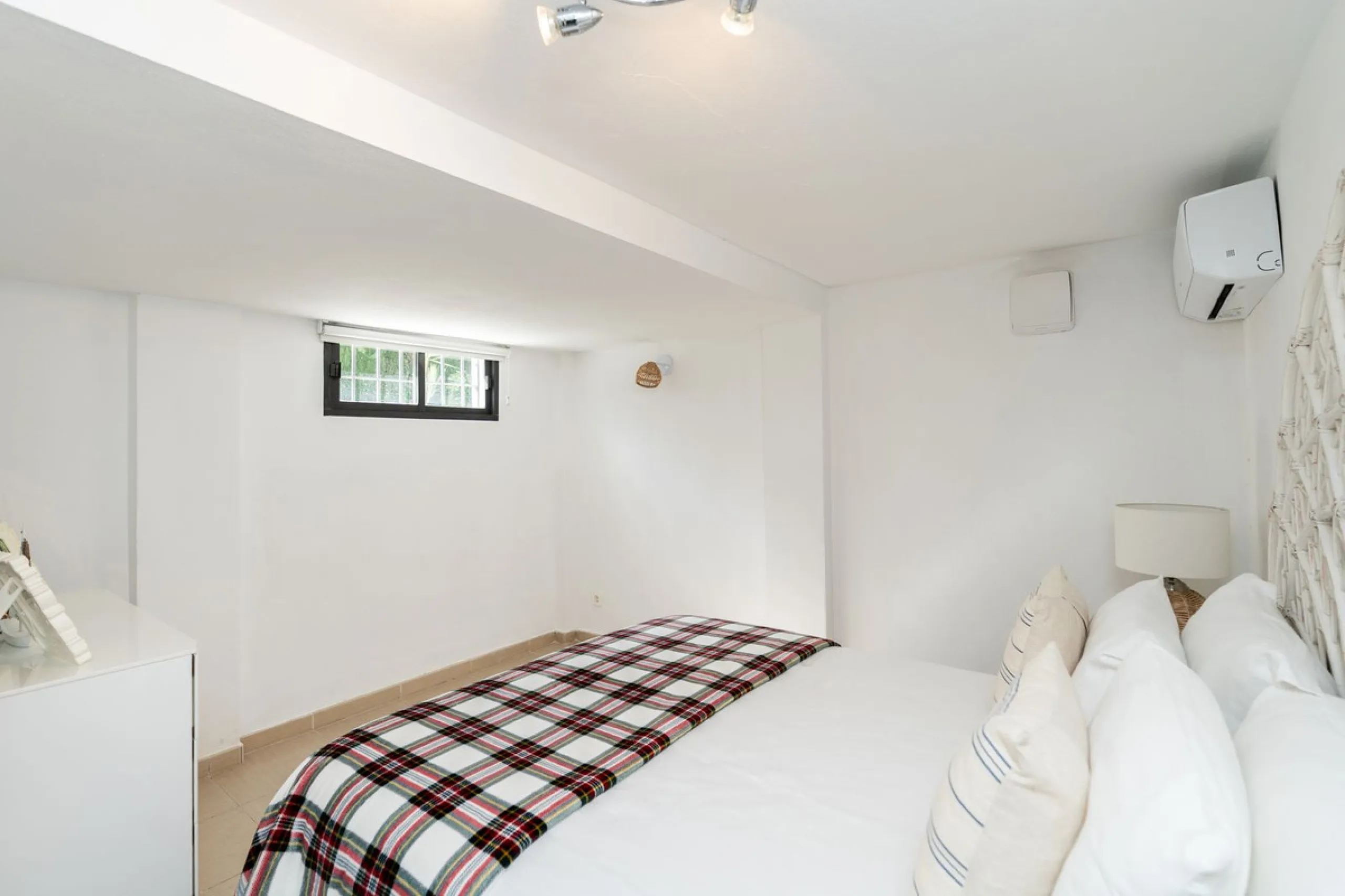 Detached Renovated Villa with Guest Apartment and Exceptional Outdoor Living – El Pilar, El Paraíso