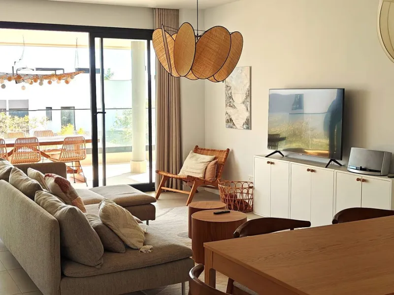 Apartment - Middle Floor Apartment в продаже в Estepona, Málaga. В доме 4 спален и 3 ванных комнат. Площадь дома 131 м²