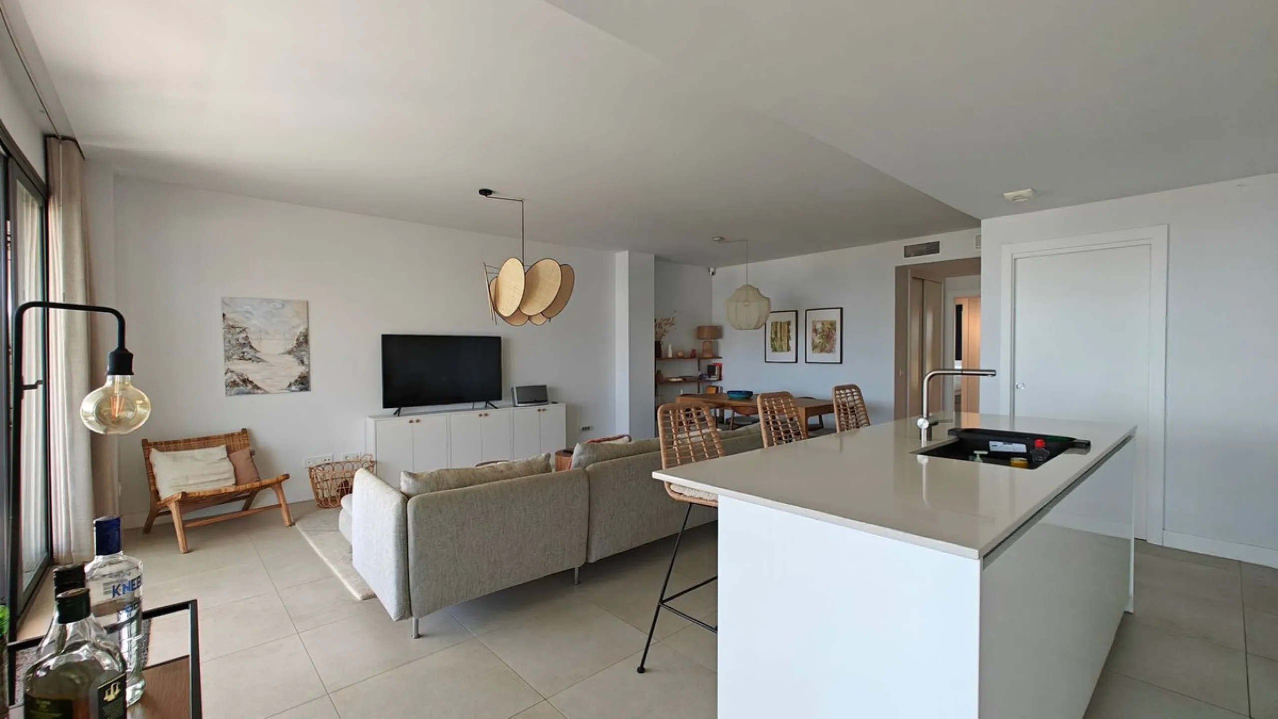 Rare 4-Bedroom Apartment with Stunning Sea Views & 43 m² Terrace in Las Mesas, Estepona – Just 10 Minutes' Walk to the Marina & Beach