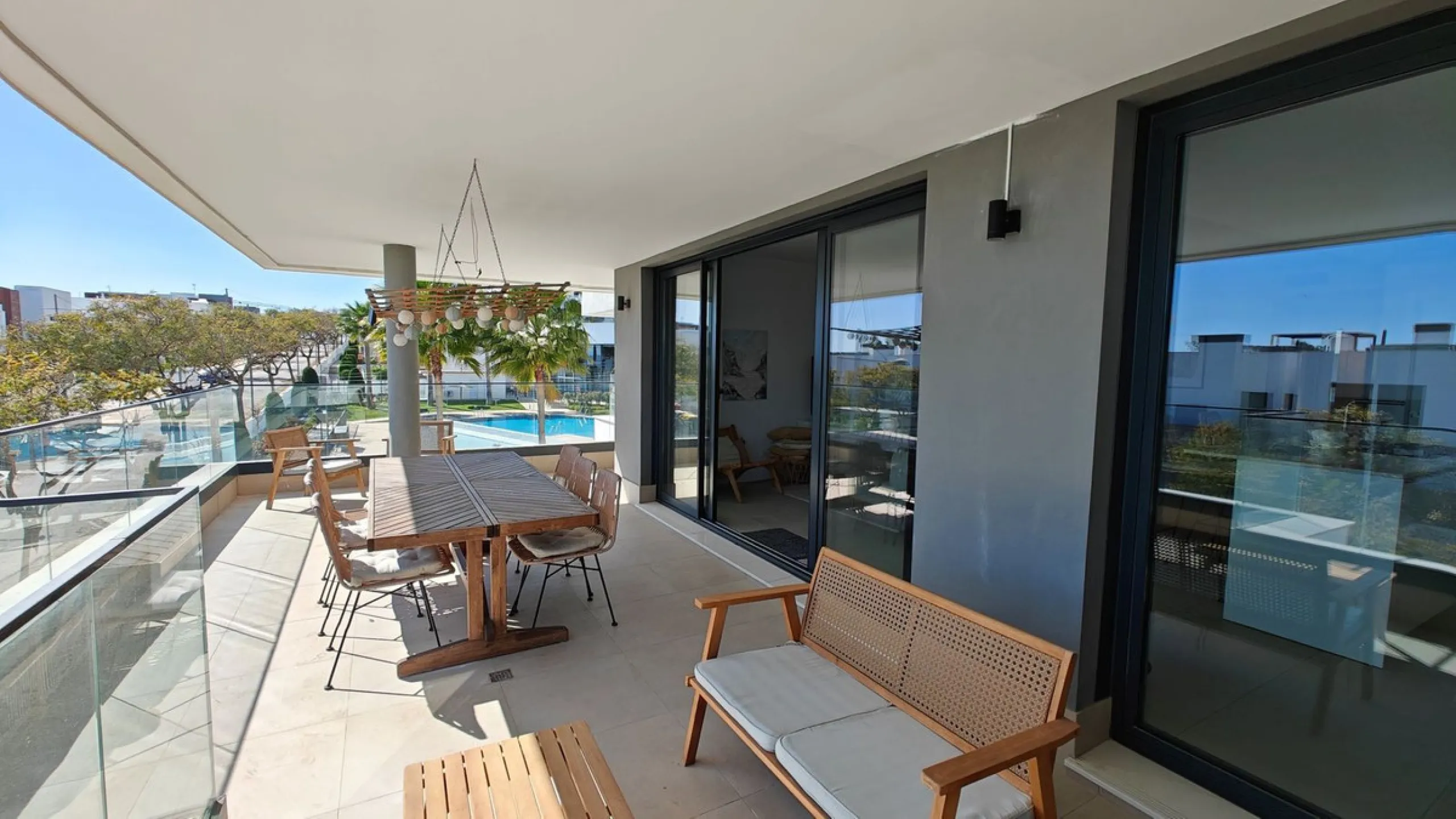 Rare 4-Bedroom Apartment with Stunning Sea Views & 43 m² Terrace in Las Mesas, Estepona – Just 10 Minutes' Walk to the Marina & Beach