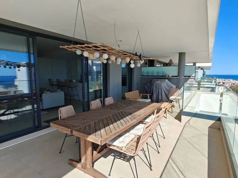 Rare 4-Bedroom Apartment with Stunning Sea Views & 43 m² Terrace in Las Mesas, Estepona – Just 10 Minutes' Walk to the Marina & Beach