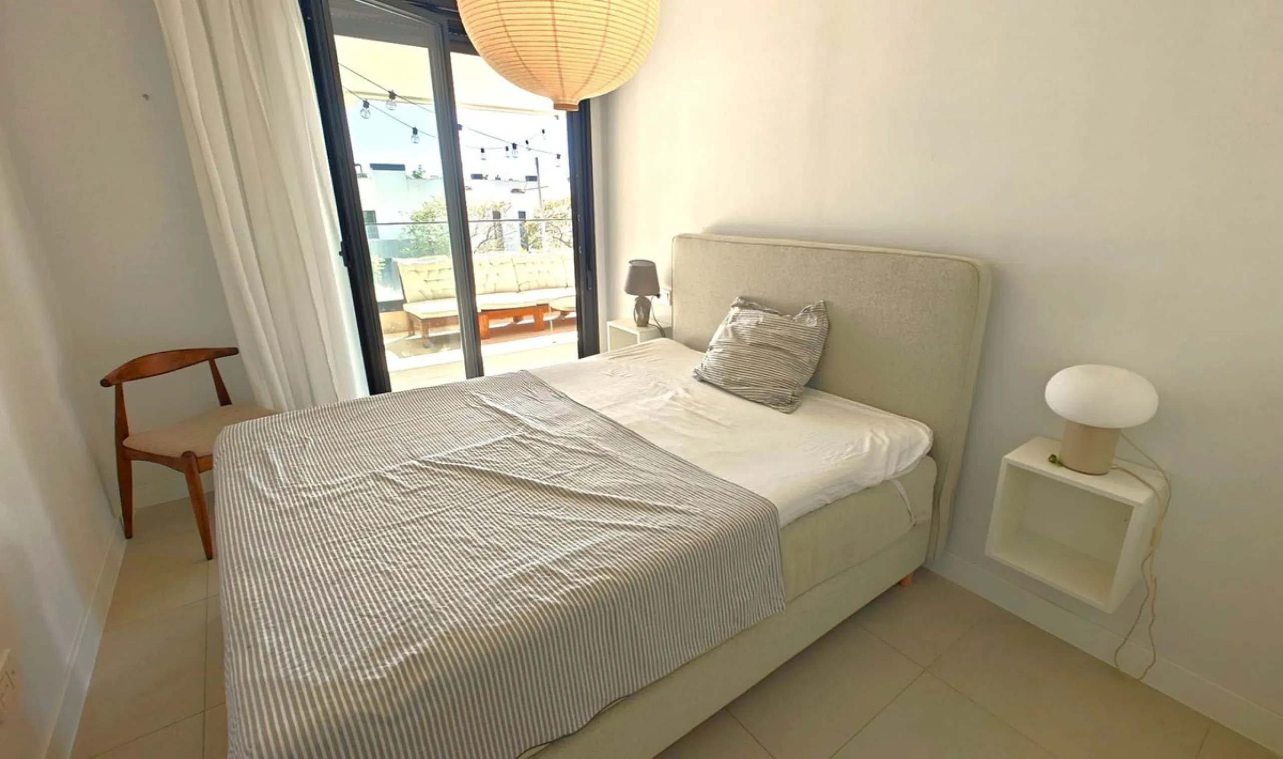 Rare 4-Bedroom Apartment with Stunning Sea Views & 43 m² Terrace in Las Mesas, Estepona – Just 10 Minutes' Walk to the Marina & Beach