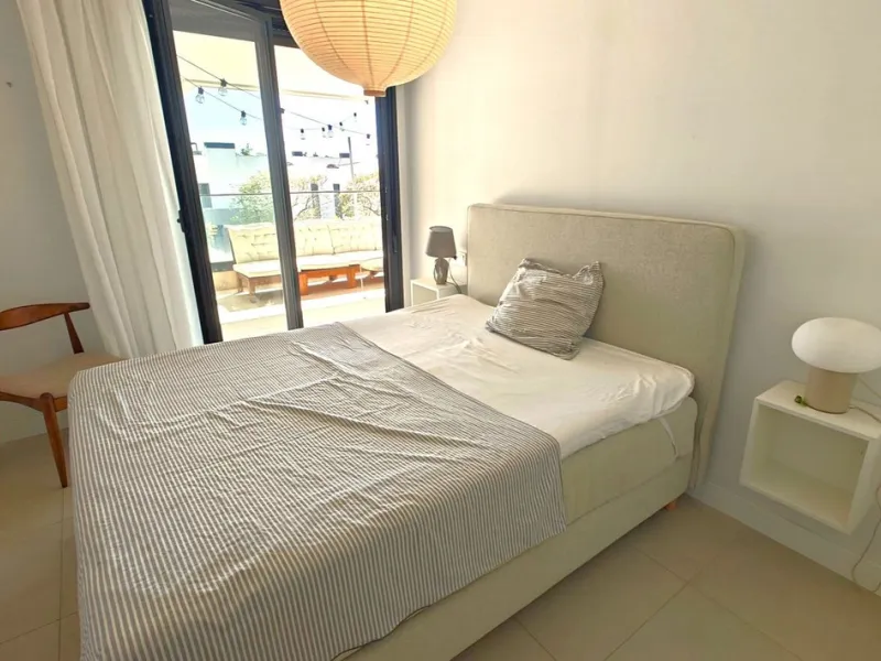 Rare 4-Bedroom Apartment with Stunning Sea Views & 43 m² Terrace in Las Mesas, Estepona – Just 10 Minutes' Walk to the Marina & Beach