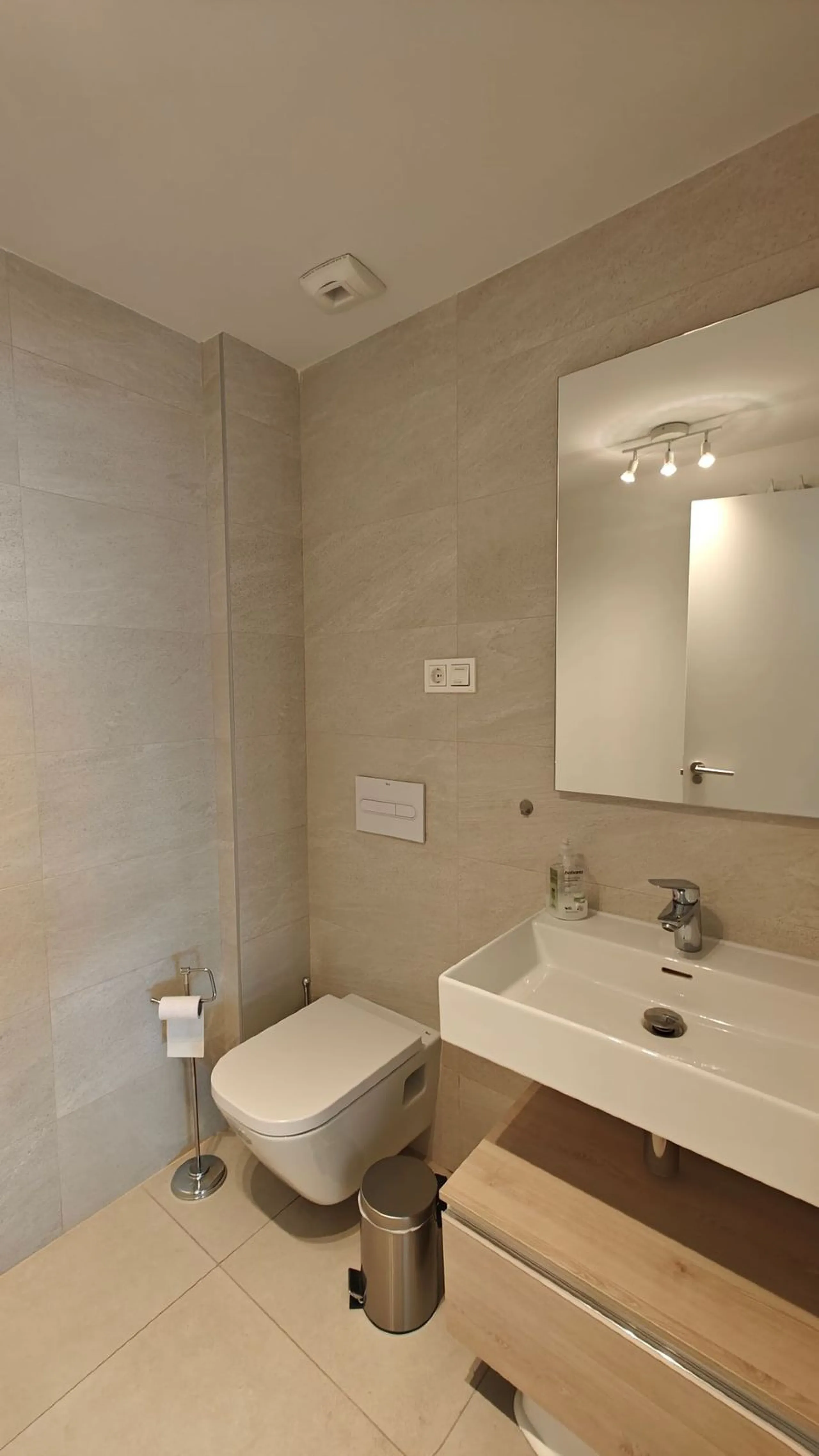 Rare 4-Bedroom Apartment with Stunning Sea Views & 43 m² Terrace in Las Mesas, Estepona – Just 10 Minutes' Walk to the Marina & Beach
