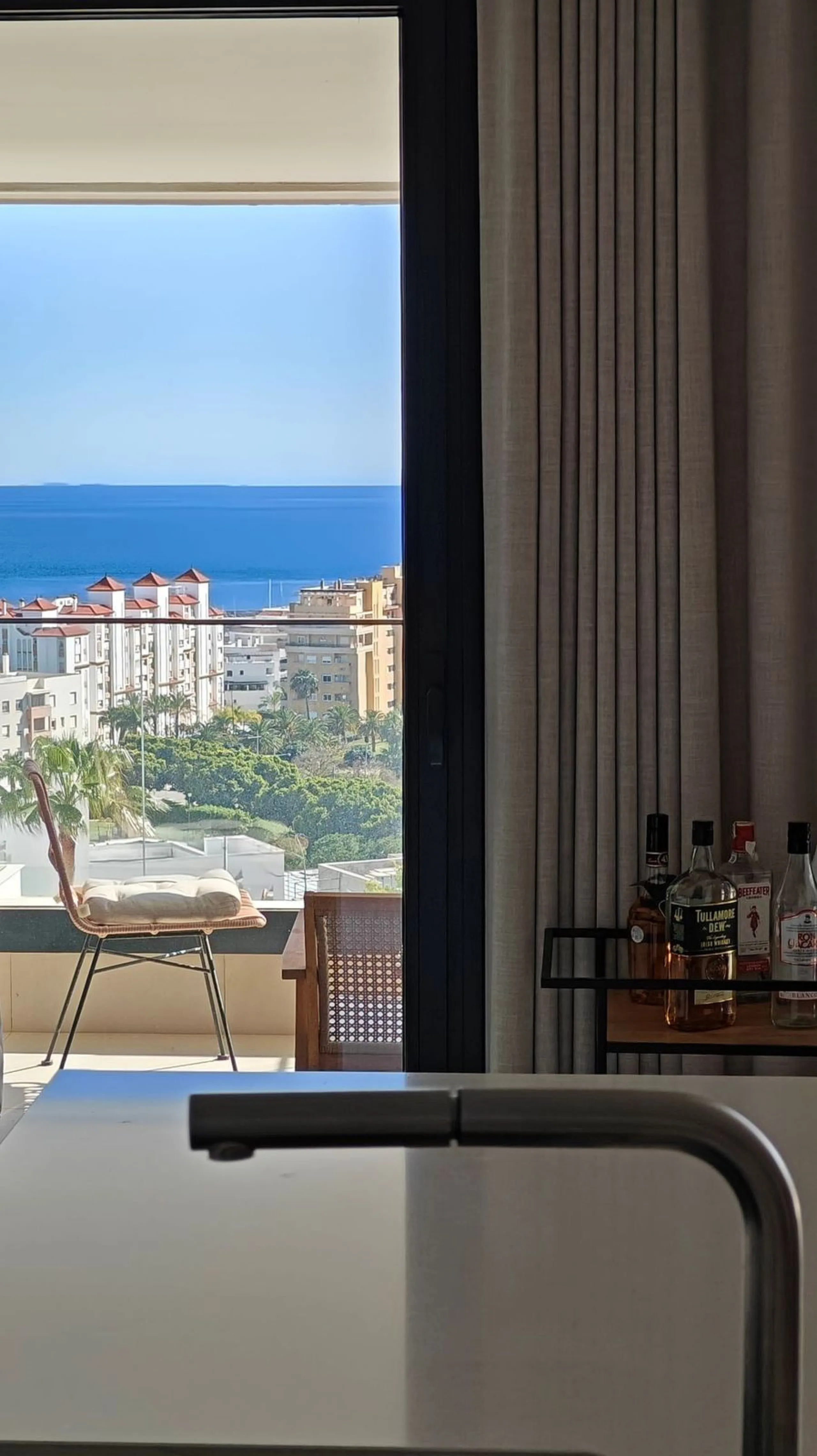 Rare 4-Bedroom Apartment with Stunning Sea Views & 43 m² Terrace in Las Mesas, Estepona – Just 10 Minutes' Walk to the Marina & Beach
