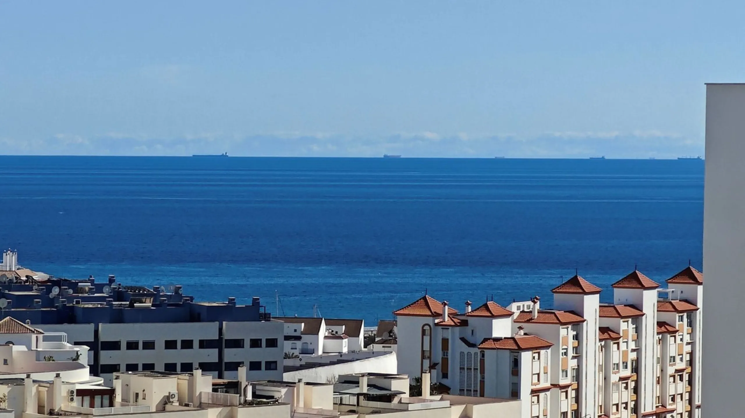 Rare 4-Bedroom Apartment with Stunning Sea Views & 43 m² Terrace in Las Mesas, Estepona – Just 10 Minutes' Walk to the Marina & Beach