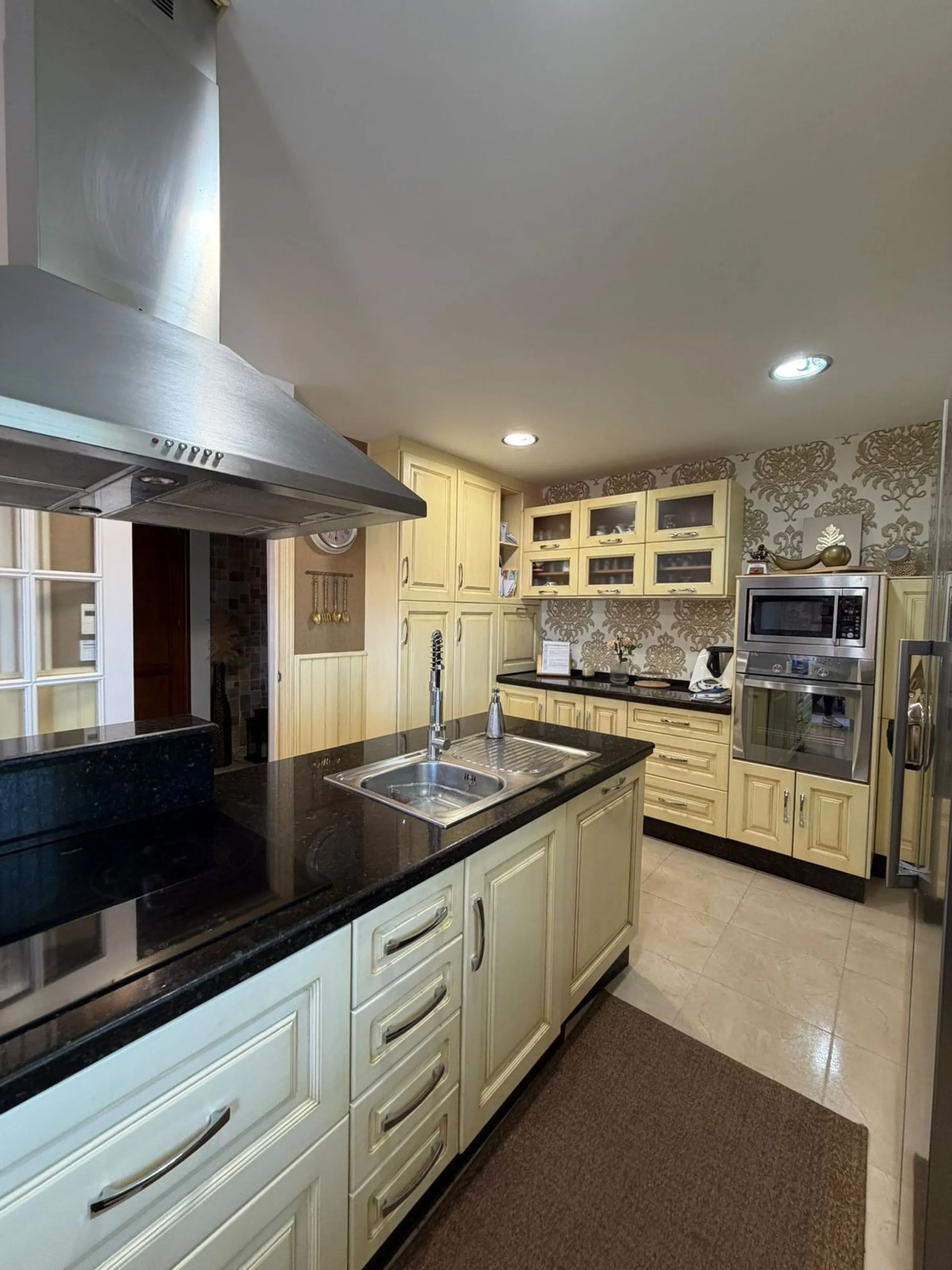Spacious Modern Penthouse with Large Terrace – Sierra Estepona, Estepona
