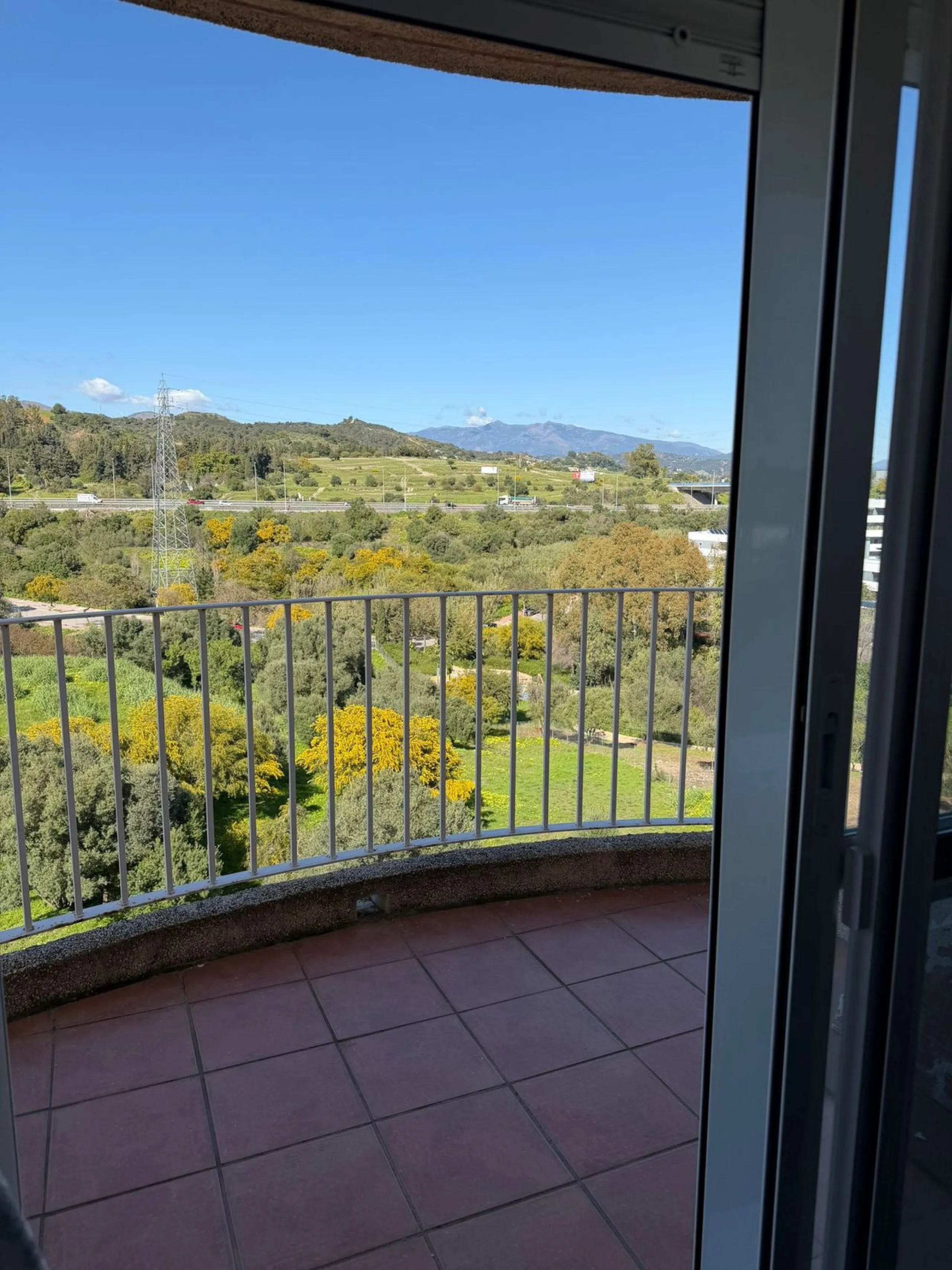 Spacious Modern Penthouse with Large Terrace – Sierra Estepona, Estepona