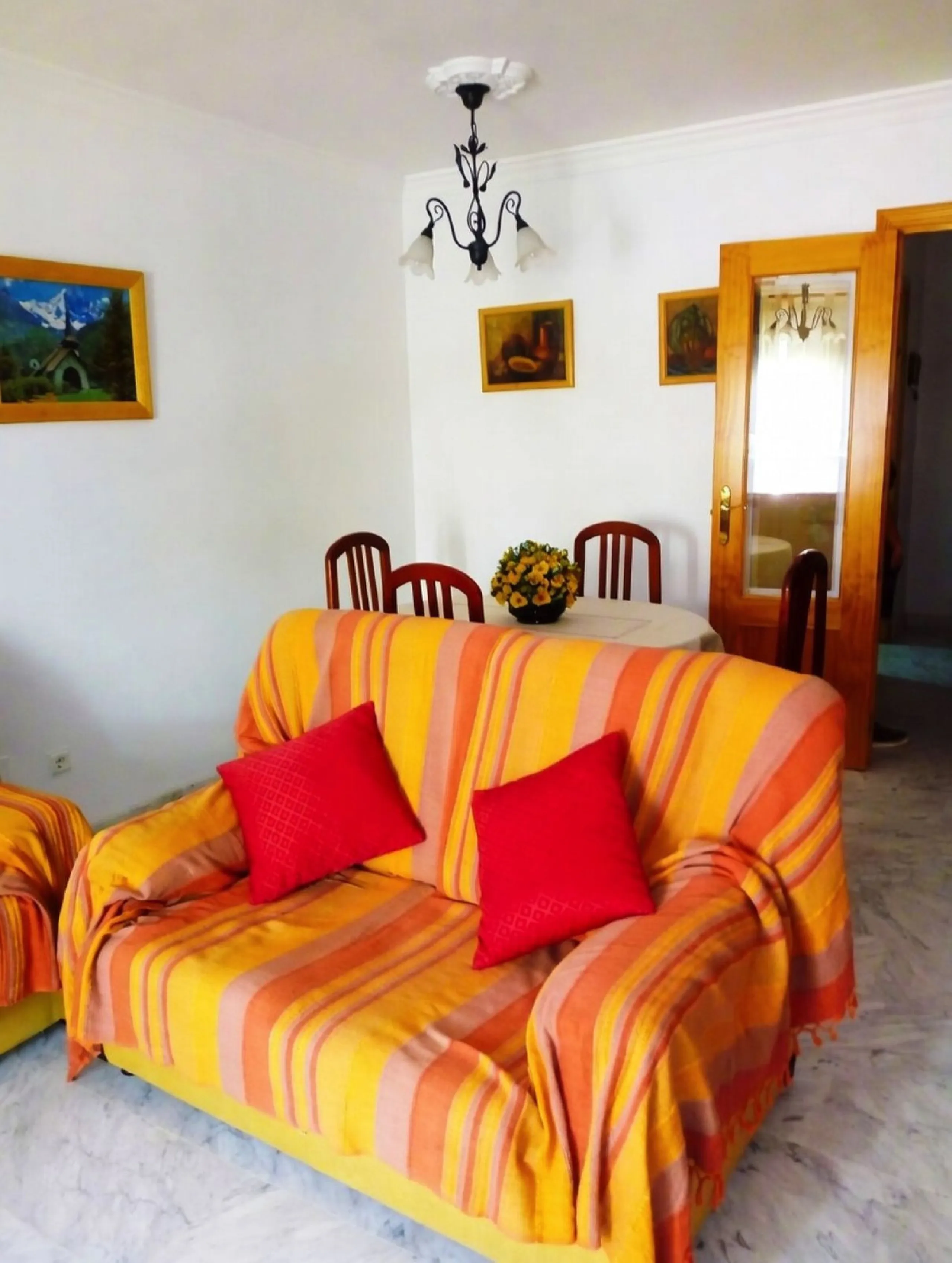 Magnificent 3-Bedroom Apartment with Huge 36 m² Garage in Puerto de Estepona – Steps from the Bulevar, Beach & Marina!