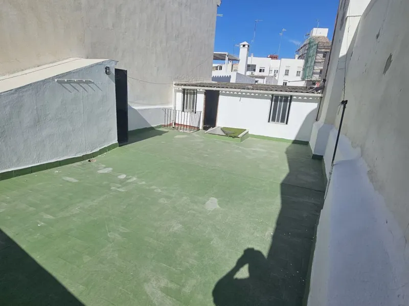 Charming Andalusian Detached House in Estepona's Historic Centre – Prime Location with Huge Development Potential & Solarium!