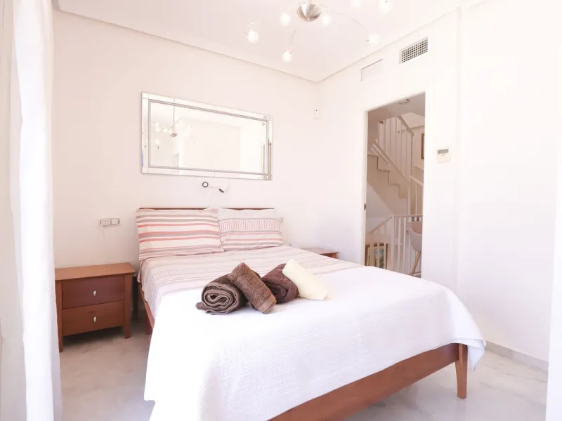 A rare opportunity to invest in a fully-furnished, 3-bedroom townhouse with a fully-transferable holiday rental license, allowing you to enjoy the property personally as well as generating immediate income through short-term rentals, if desired.