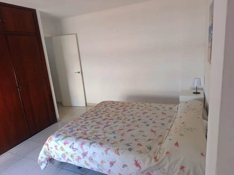 Prime Central Apartment on the main avenue of Marbella – South-Facing with Terrace Views Over the Golden Mile!