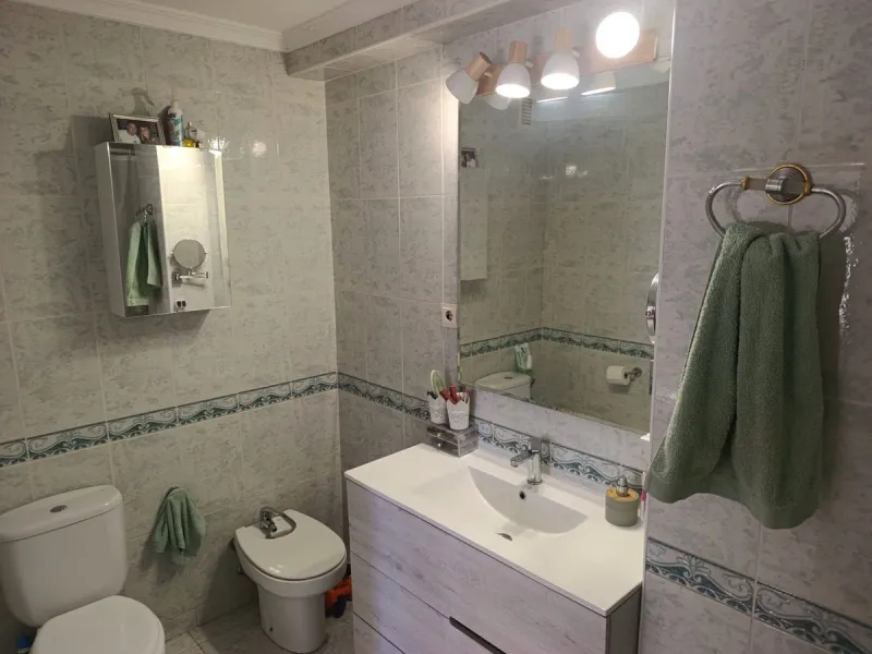 Prime Central Apartment on the main avenue of Marbella – South-Facing with Terrace Views Over the Golden Mile!