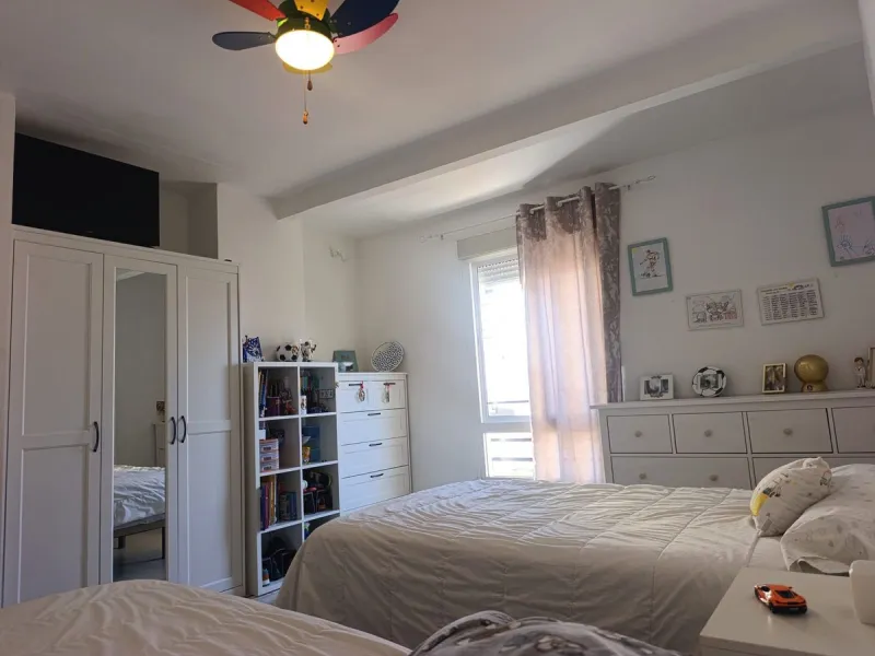 Prime Central Apartment on the main avenue of Marbella – South-Facing with Terrace Views Over the Golden Mile!
