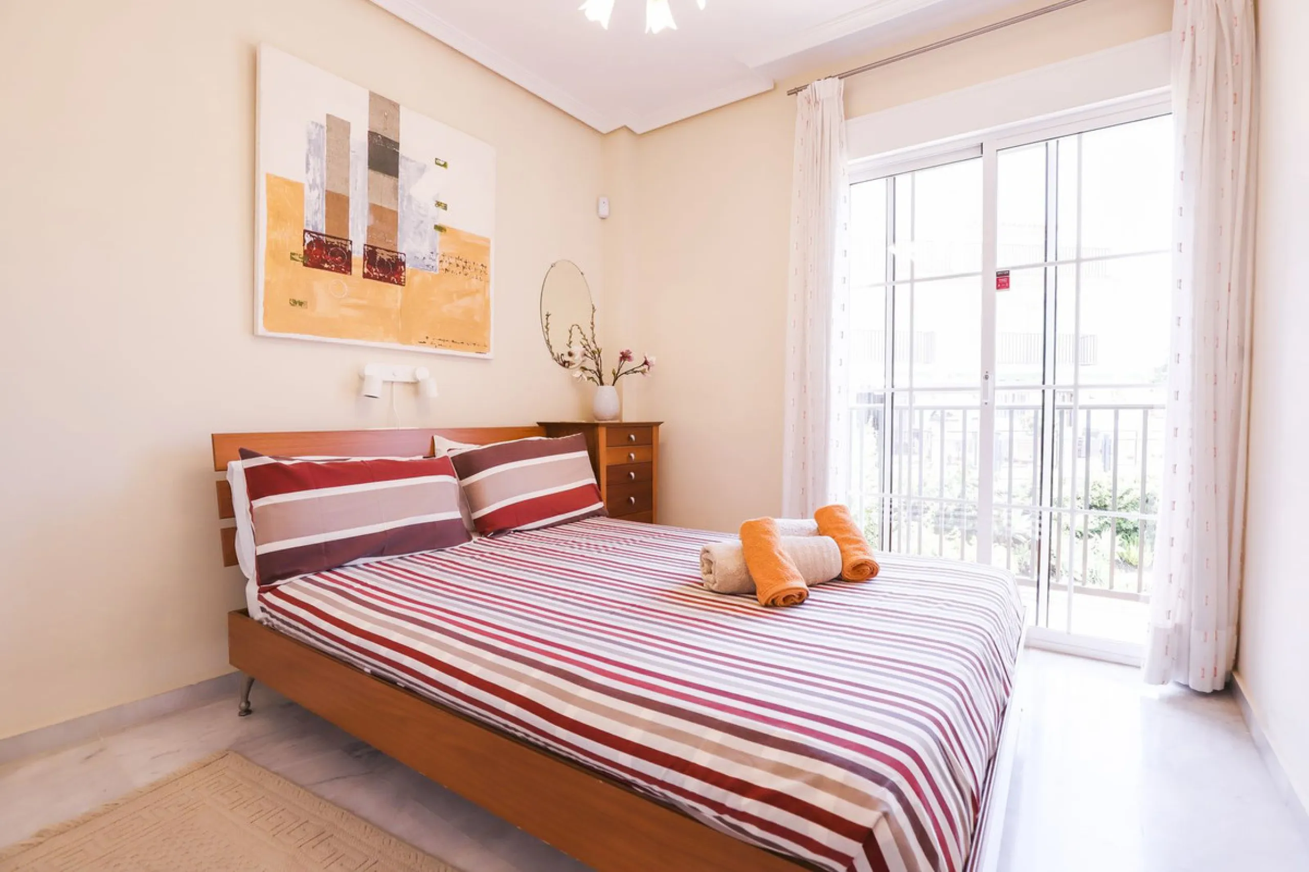 A rare opportunity to invest in a fully-furnished, 3-bedroom townhouse with a fully-transferable holiday rental license, allowing you to enjoy the property personally as well as generating immediate income through short-term rentals, if desired.