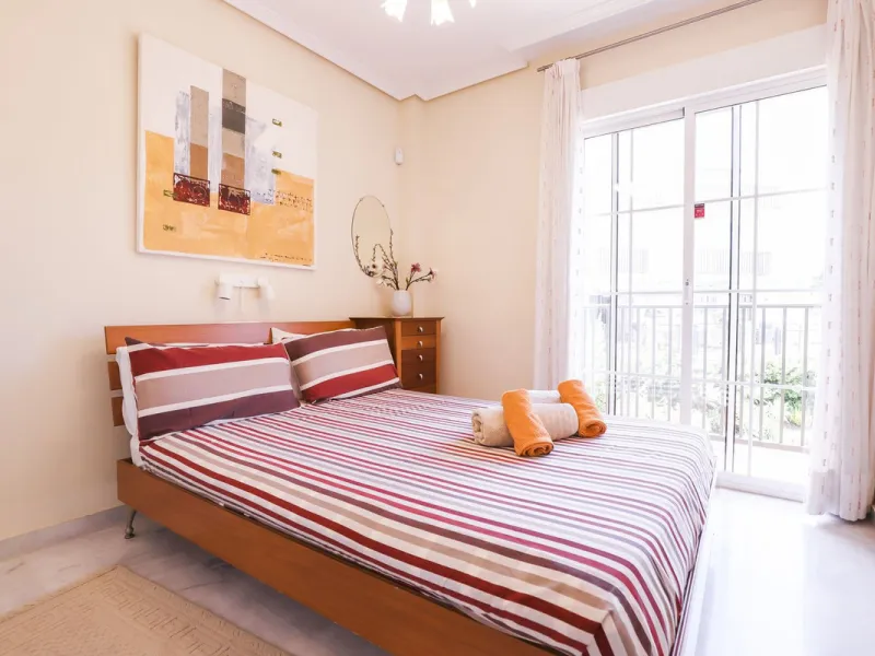 A rare opportunity to invest in a fully-furnished, 3-bedroom townhouse with a fully-transferable holiday rental license, allowing you to enjoy the property personally as well as generating immediate income through short-term rentals, if desired.