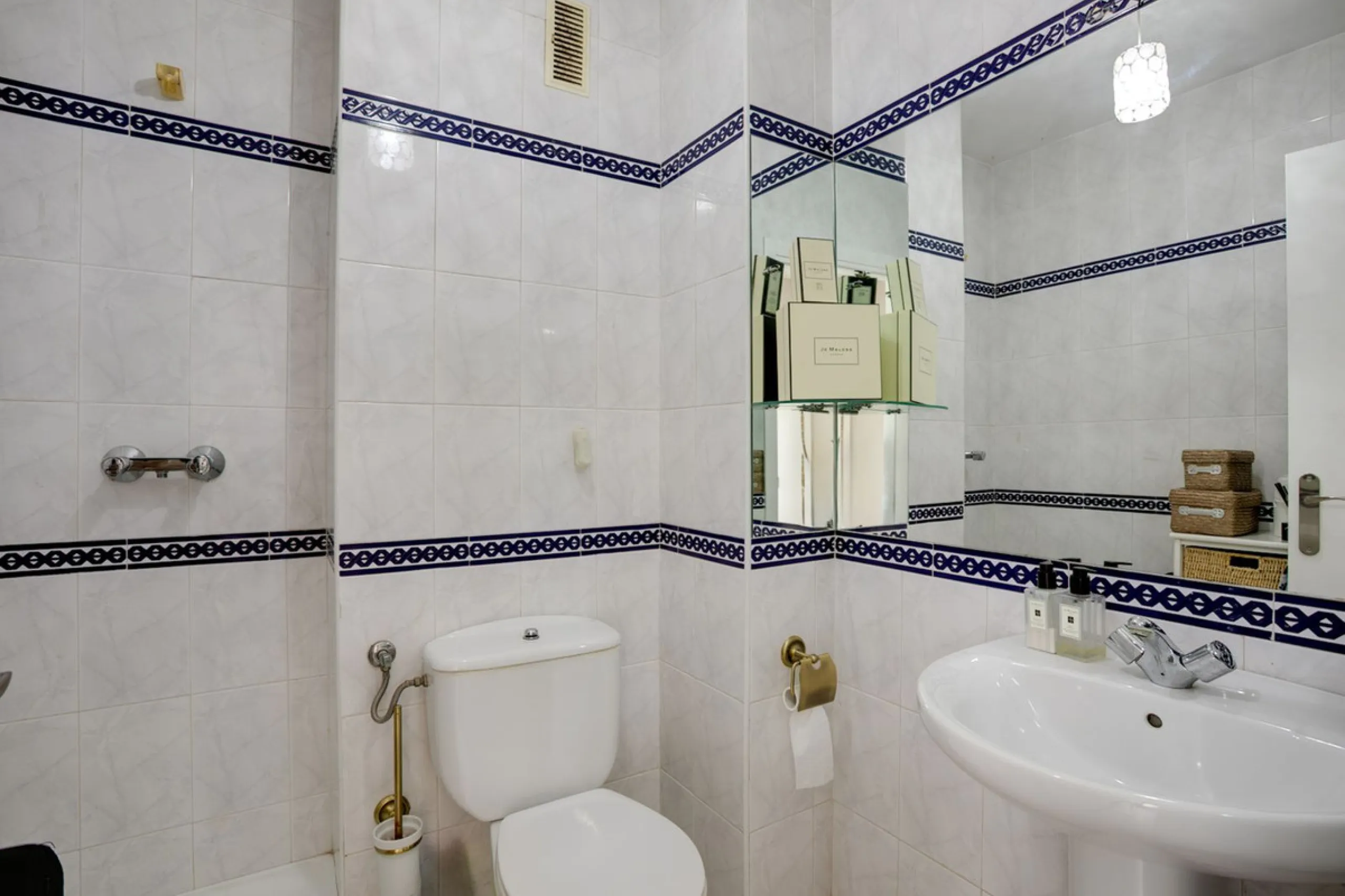 Charming 3-Bedroom Townhouse with Sea Views in Mijas Costa