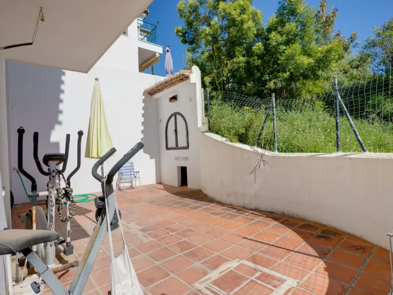 Charming 3-Bedroom Townhouse with Sea Views in Mijas Costa