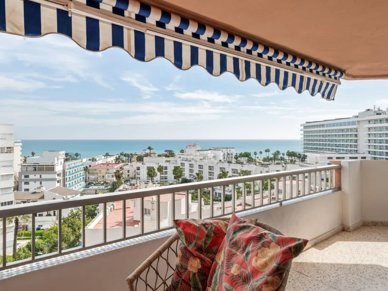 Panoramic Sea-View Apartment in El Bajondillo – Torremolinos