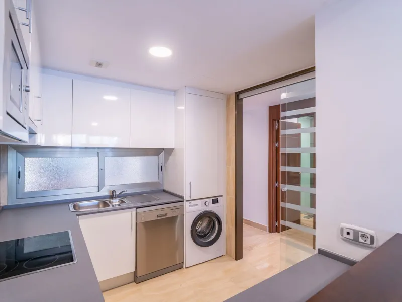 Spacious fully renovated ground floor apartment located in the Vitania gated community, just 4 minutes by car from La Cala de Mijas.