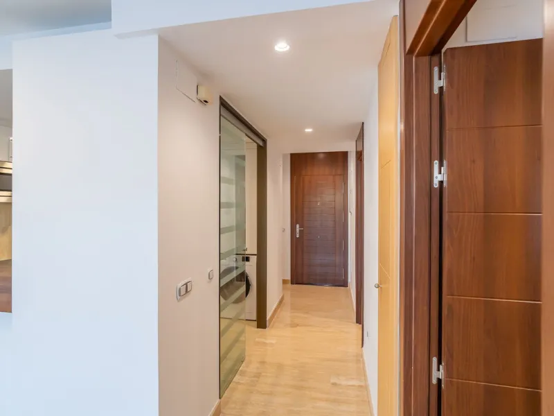 Spacious fully renovated ground floor apartment located in the Vitania gated community, just 4 minutes by car from La Cala de Mijas.