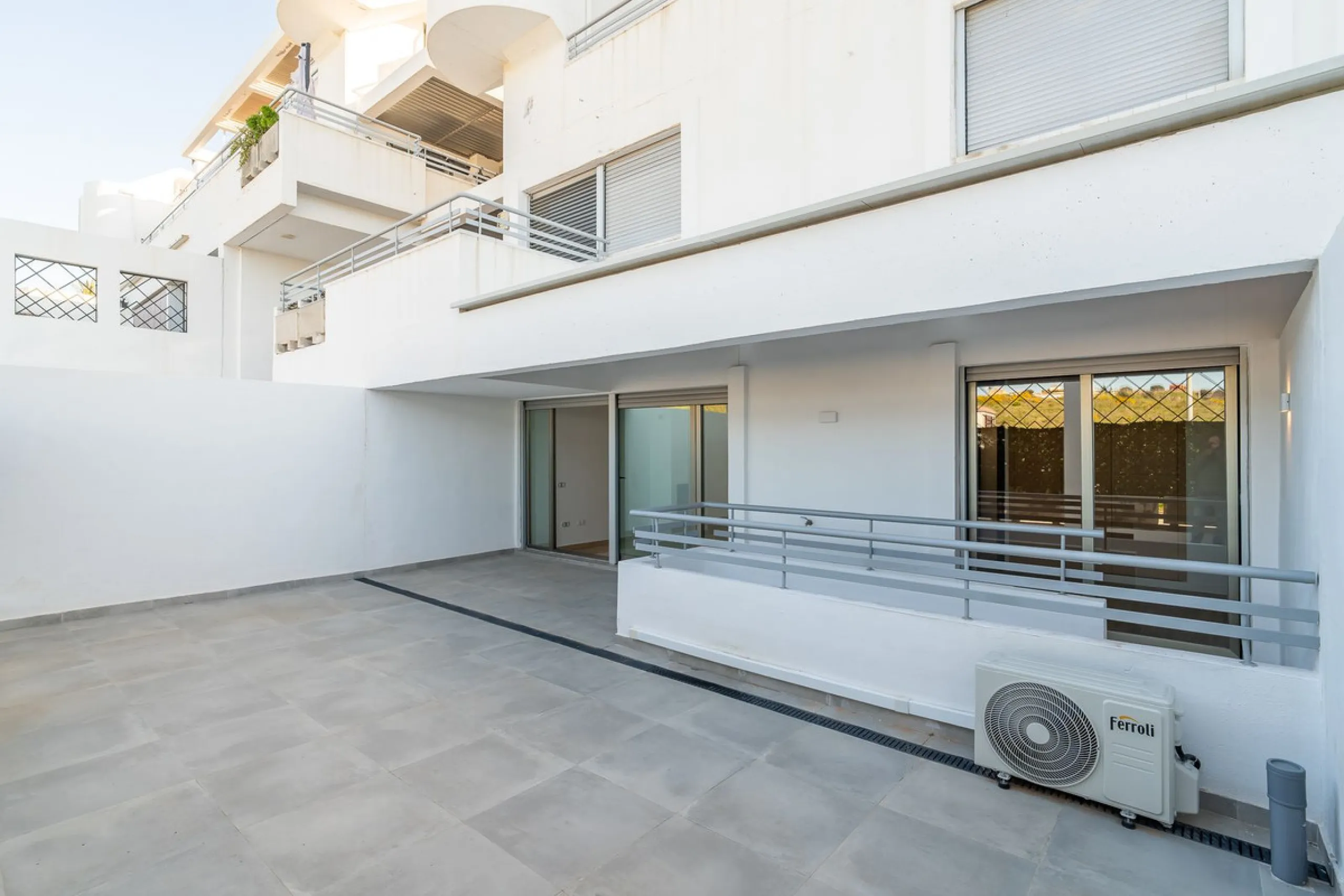 Spacious fully renovated ground floor apartment located in the Vitania gated community, just 4 minutes by car from La Cala de Mijas.