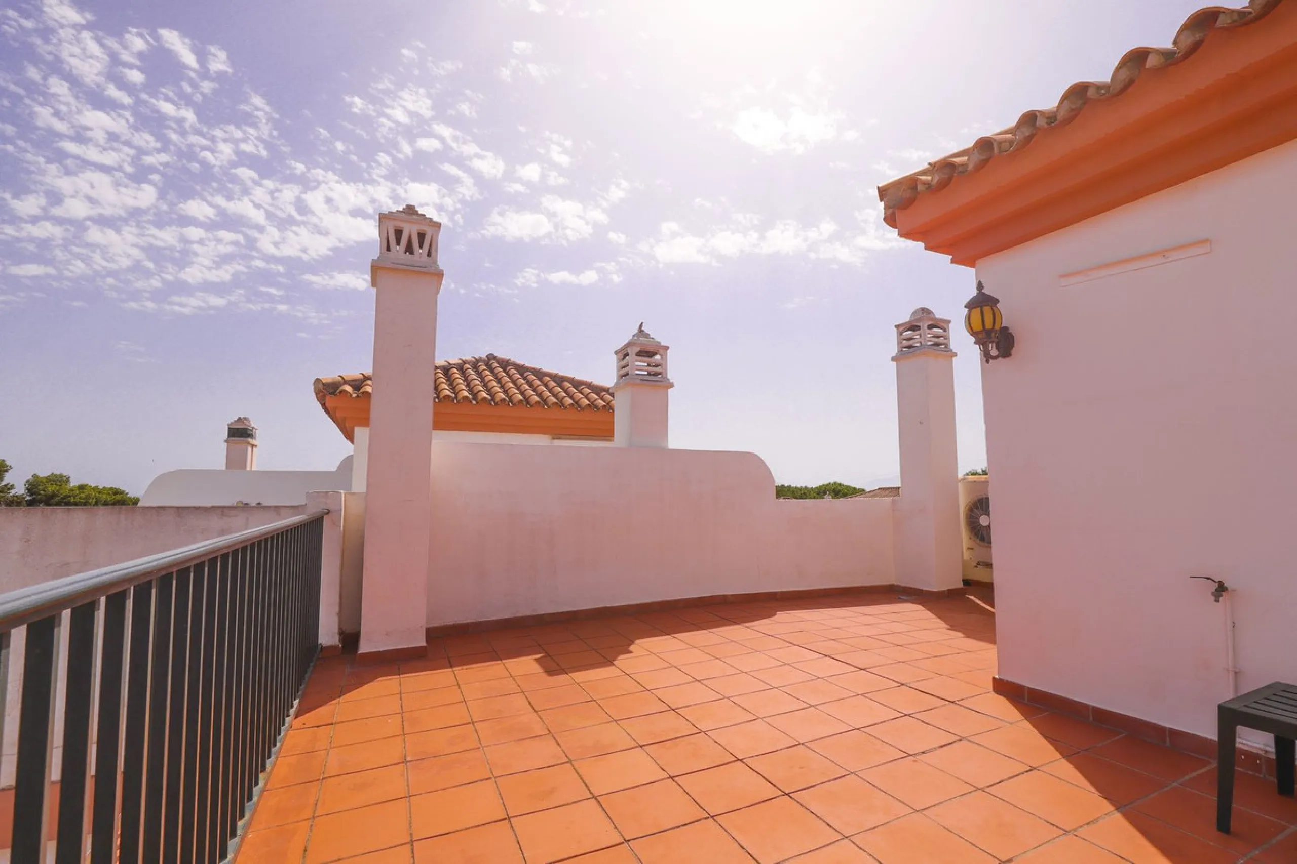 A rare opportunity to invest in a fully-furnished, 3-bedroom townhouse with a fully-transferable holiday rental license, allowing you to enjoy the property personally as well as generating immediate income through short-term rentals, if desired.