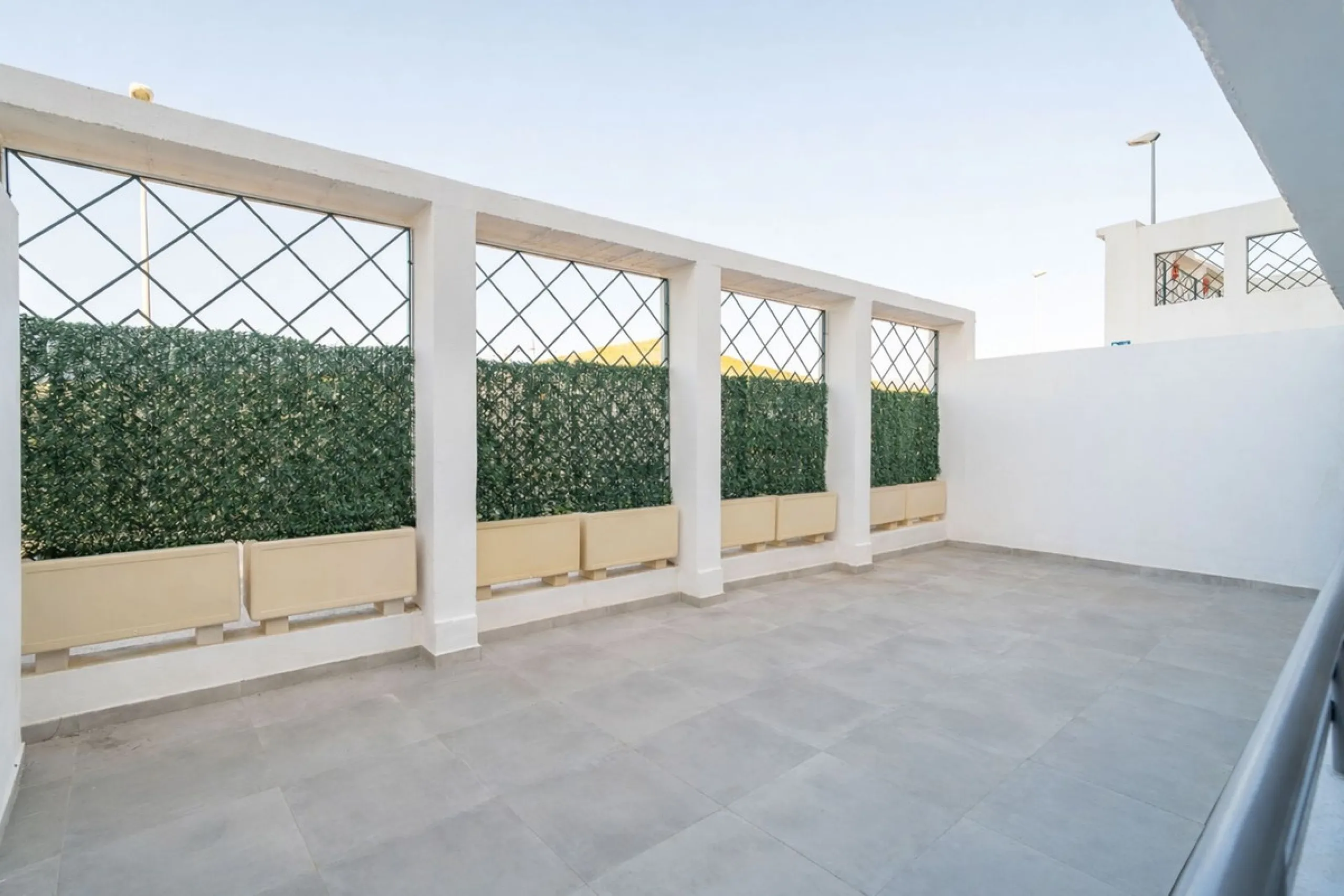 Spacious fully renovated ground floor apartment located in the Vitania gated community, just 4 minutes by car from La Cala de Mijas.