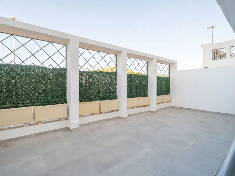 Spacious fully renovated ground floor apartment located in the Vitania gated community, just 4 minutes by car from La Cala de Mijas.